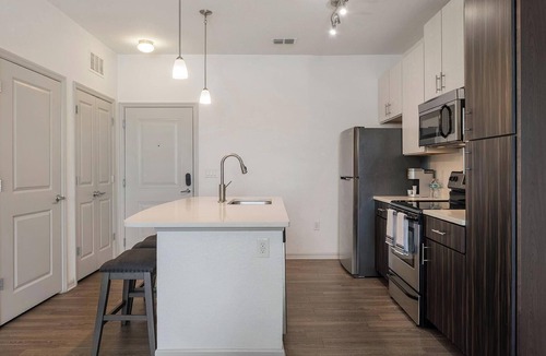Fairvilla Apartment | Landing | Beautiful 1BD, Clubhouse, Gym