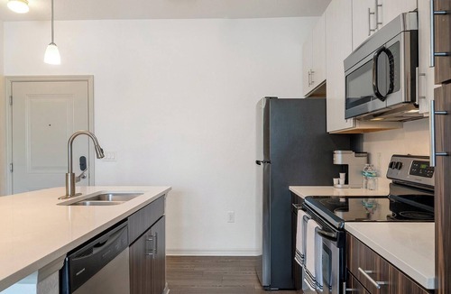 Fairvilla Apartment | Landing | Beautiful 1BD, Clubhouse, Gym