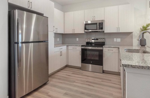 Firestone Apartment | Landing | Beautiful 1BD, Gym, Clubhouse