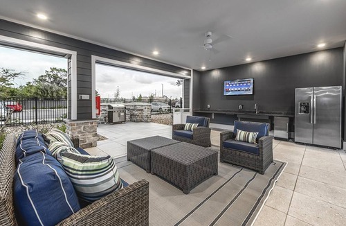 Interchange Square Apartment | Landing | Beautiful 1BD, Yoga Studio, Game Room