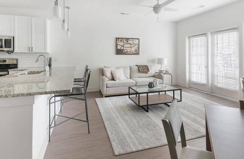 Athens Apartment | Landing | Beautiful 1BD, Yoga Studio, Pool