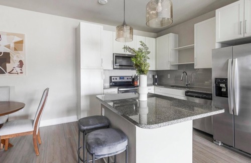 St. Johns Apartment | Landing | Beautiful 2BD, Gym