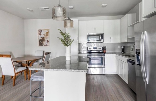 St. Johns Apartment | Landing | Beautiful 2BD, Gym