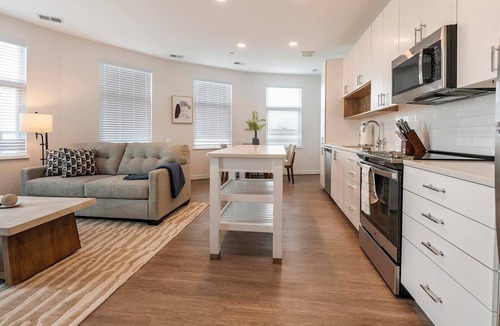 Old Town West Apartment | Landing | Beautiful 2BD, Courtyard, Gym