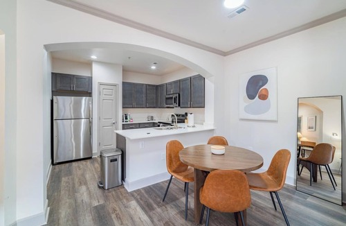Corryville Apartment | Landing | Beautiful 2BD, Gym, Pool