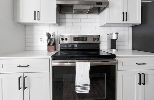 Fruitville Apartment | Landing | Beautiful 2BD, Gym, Clubhouse
