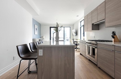 Mount Vernon Square Apartment | Landing | Beautiful 2BD in Logan Circle