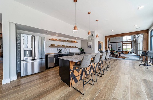 Hickory Apartment | Landing | Beautiful 2BD, Clubhouse, Yoga Studio
