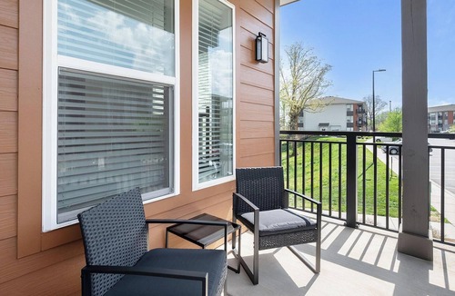 Hickory Apartment | Landing | Beautiful 2BD, Clubhouse, Yoga Studio