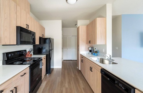 Molalla Apartment | Landing | Beautiful 2BD, Clubhouse, Gym