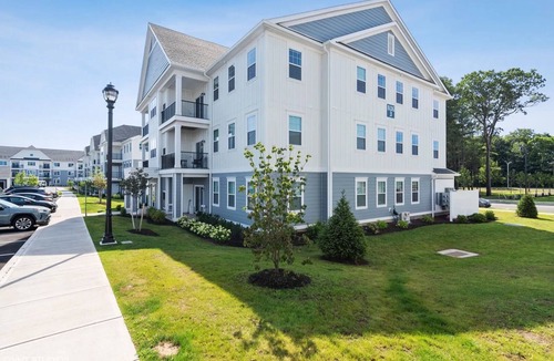 Windsor Apartment | Landing | Beautiful 2BD, Clubhouse, Gym