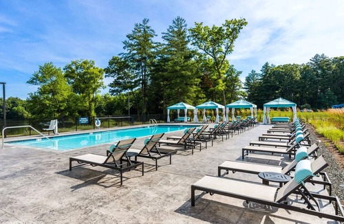 Windsor Apartment | Landing | Beautiful 2BD, Clubhouse, Gym