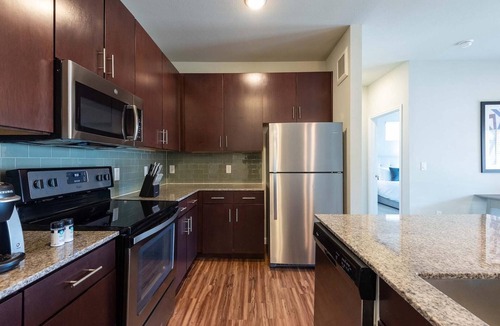 Austin Apartment | Landing | Beautiful 2BD, Courtyard, Clubhouse