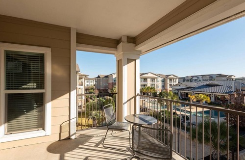 Austin Apartment | Landing | Beautiful 2BD, Courtyard, Clubhouse