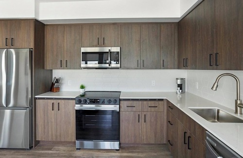 Crown Hill Apartment | Landing | Beautiful 2BD, Gym
