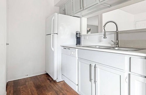 Windsor Park Apartment | Landing | Beautiful 2BD, Pool, Gym