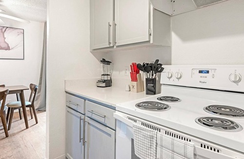 Windsor Park Apartment | Landing | Beautiful 2BD, Pool, Gym