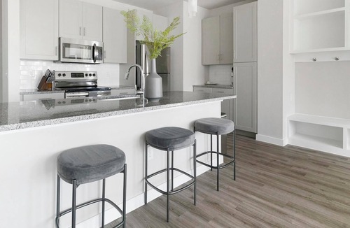 Katy Apartment | Landing | Beautiful 2BD, Pool, Gym