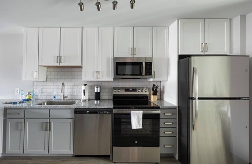 Northwest Pensacola Apartment | Landing | Beautiful 2BD, Rooftop Lounge