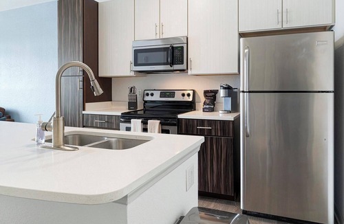 Fairvilla Apartment | Landing | Beautiful 2BD, Gym, Clubhouse