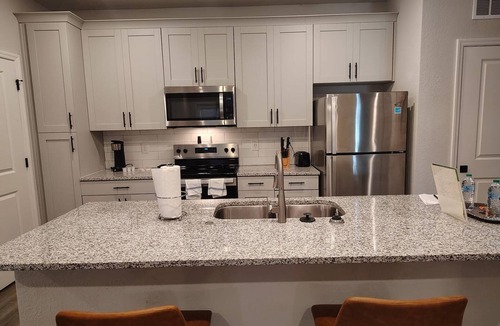 Newberry Apartment | Landing | Beautiful 2BD, Gym, Pool