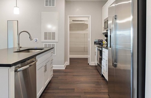 Interchange Square Apartment | Landing | Beautiful 2BD, Yoga Studio, Clubhouse
