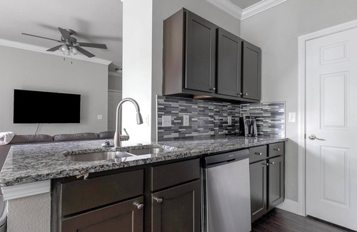 Richmond Apartment | Landing | Beautiful 2BD, Clubhouse, Gym