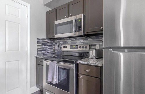 Richmond Apartment | Landing | Beautiful 2BD, Clubhouse, Gym