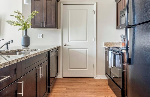 Central West End Apartment | Landing | Beautiful 2BD, Pool, Gym