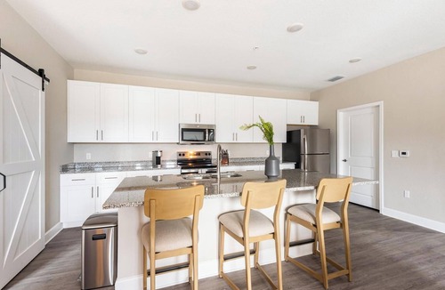 Fellowship Apartment | Landing | Beautiful 2BD, Yoga Studio, Gym