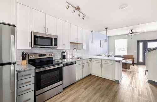Northwest Pensacola Apartment | Landing | Beautiful 3BD, Rooftop Lounge, Gym