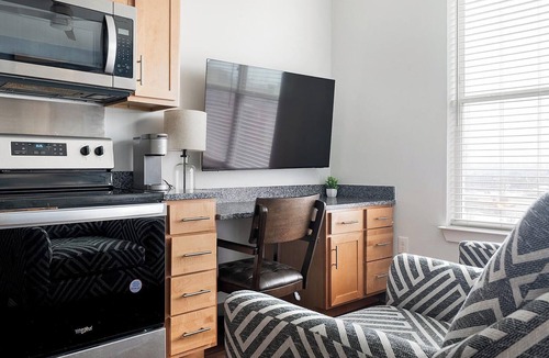 Five Points South Apartment | Landing | Beautiful Studio, Gym, Yoga Studio