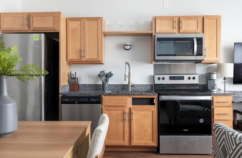 Five Points South Apartment | Landing | Beautiful Studio, Gym, Yoga Studio