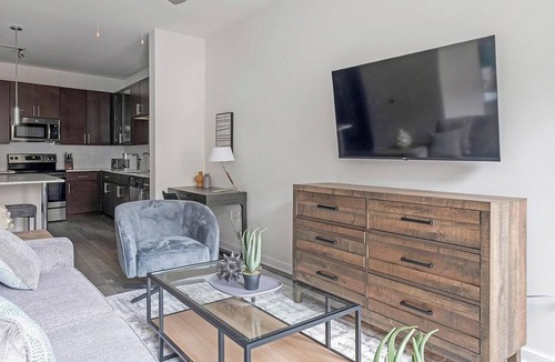 Woodland Heights Apartment | Landing | Beautiful Studio, Yoga Studio, Game Room