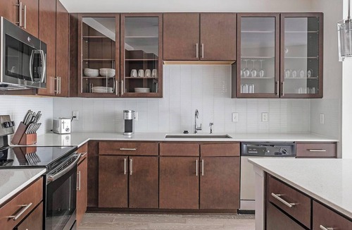 Woodland Heights Apartment | Landing | Beautiful Studio, Yoga Studio, Game Room