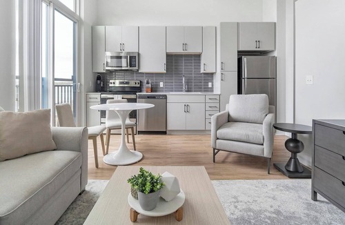 Downtown Apartment | Landing | Beautiful Studio, Courtyard, Yoga Studio