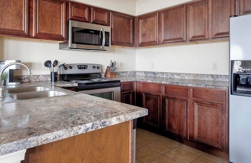 Broken Arrow Apartment | Landing | Beautiful 2BD, Pool, Gym
