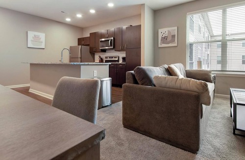 Chesterfield Apartment | Landing | Beautiful 2BD, Gym, Clubhouse