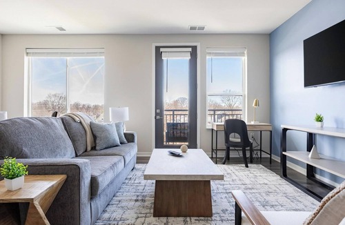 Near Northside Apartment | Landing | Beautiful 2BD, Gym, Pool