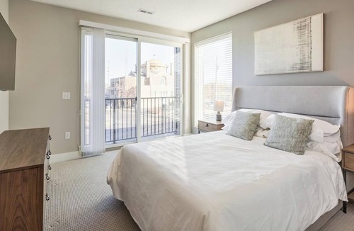St. Augustine Apartment | Landing | Beautiful 1BD, Gym