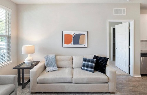 Land O' Lakes Apartment | Landing | Beautiful 2BD, Clubhouse, Pool