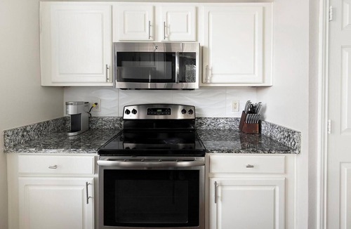 Murfreesboro Apartment | Landing | Chic 1BD, Gym, Clubhouse