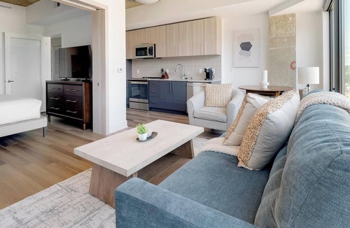 Baileys Crossroads Apartment | Landing | Chic 1BD, Game Room, Gym
