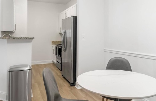 Buckhead Apartment | Landing | Chic 1BD, Game Room, Tennis Court