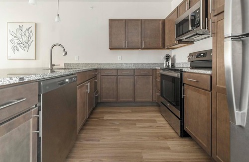 Cartersburg Apartment | Landing | Chic 1BD, Pool, Gym