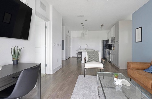 Venice Apartment | Landing | Chic 1BD, Pool, Clubhouse