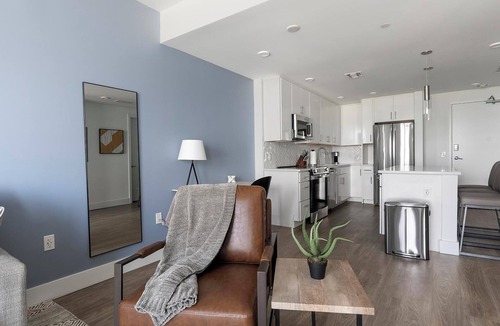 East Naples Apartment | Landing | Chic 1BD, Pool