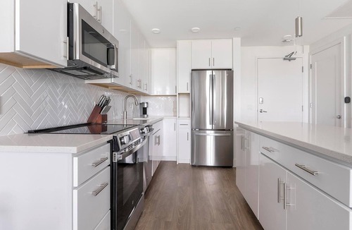 East Naples Apartment | Landing | Chic 1BD, Pool