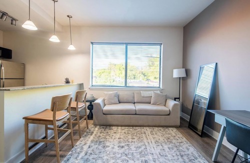 Church Hill Apartment | Landing | Chic 1BD, Rooftop Lounge, Clubhouse