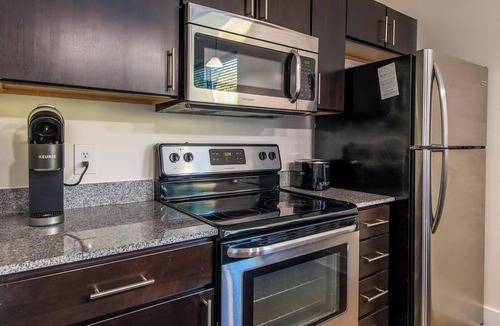 Church Hill Apartment | Landing | Chic 1BD, Rooftop Lounge, Clubhouse